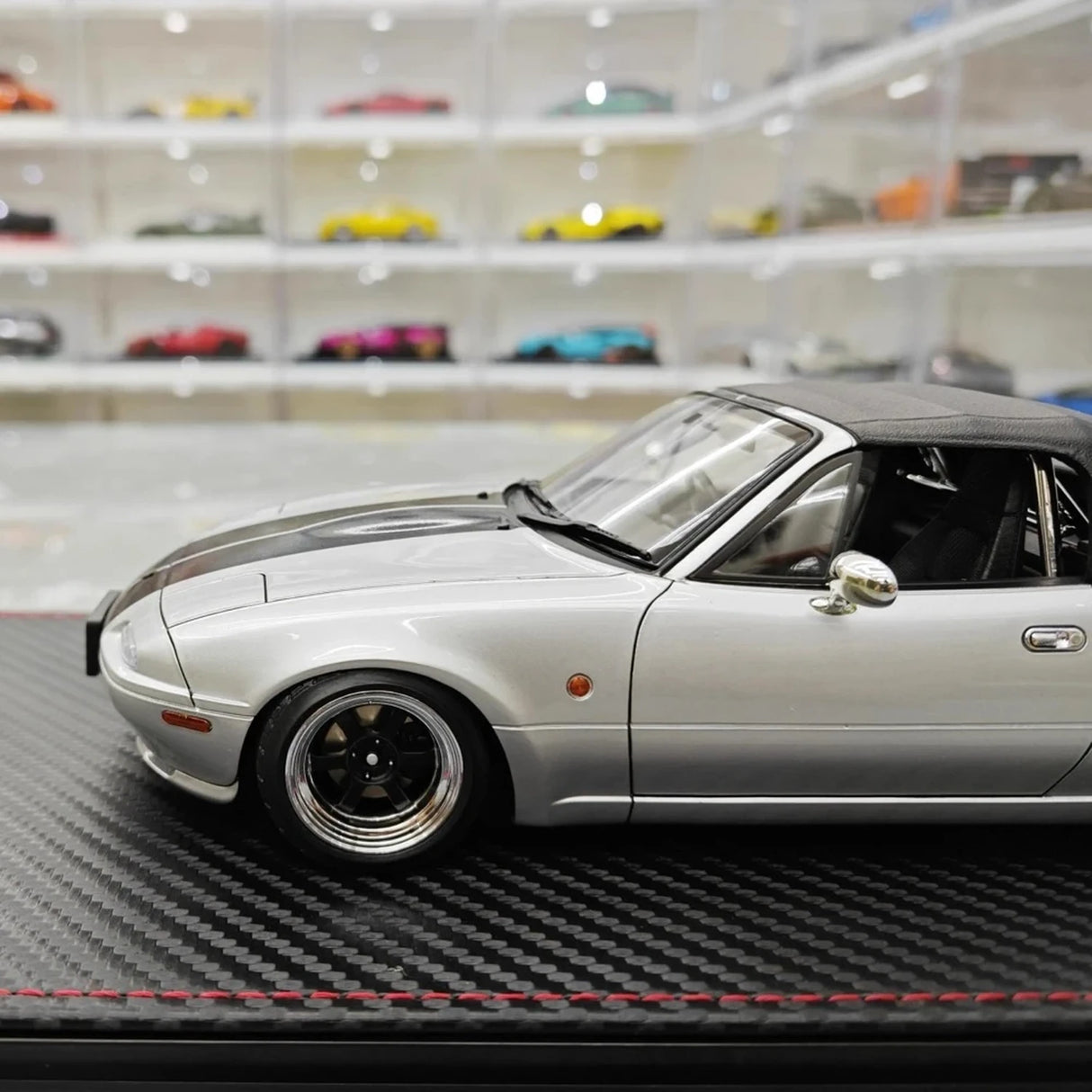 Ignition Mazda 1990 MX5 Eunos Roadster NA B6-ZE Silver 1:18 – Collectible Resin Model Resin