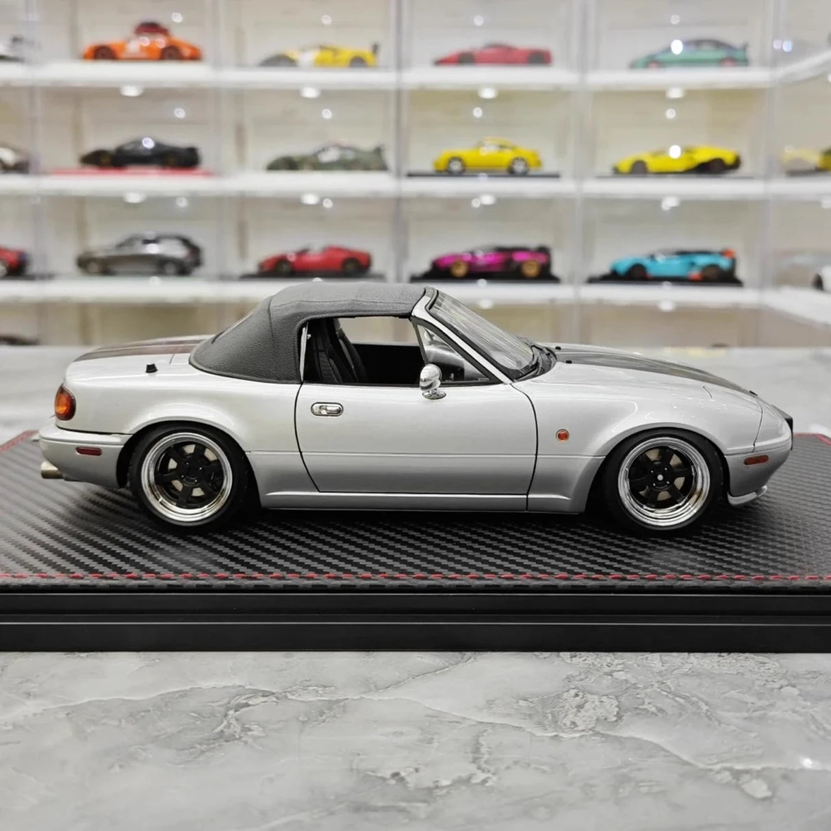 Ignition Mazda 1990 MX5 Eunos Roadster NA B6-ZE Silver 1:18 – Collectible Resin Model Resin