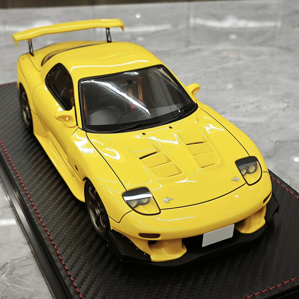 Accensione Mazda 1993 RX-7 FD3S Initial D Keisuke Takahashi Giallo 1:18 – Resina modello in resina collezionabile