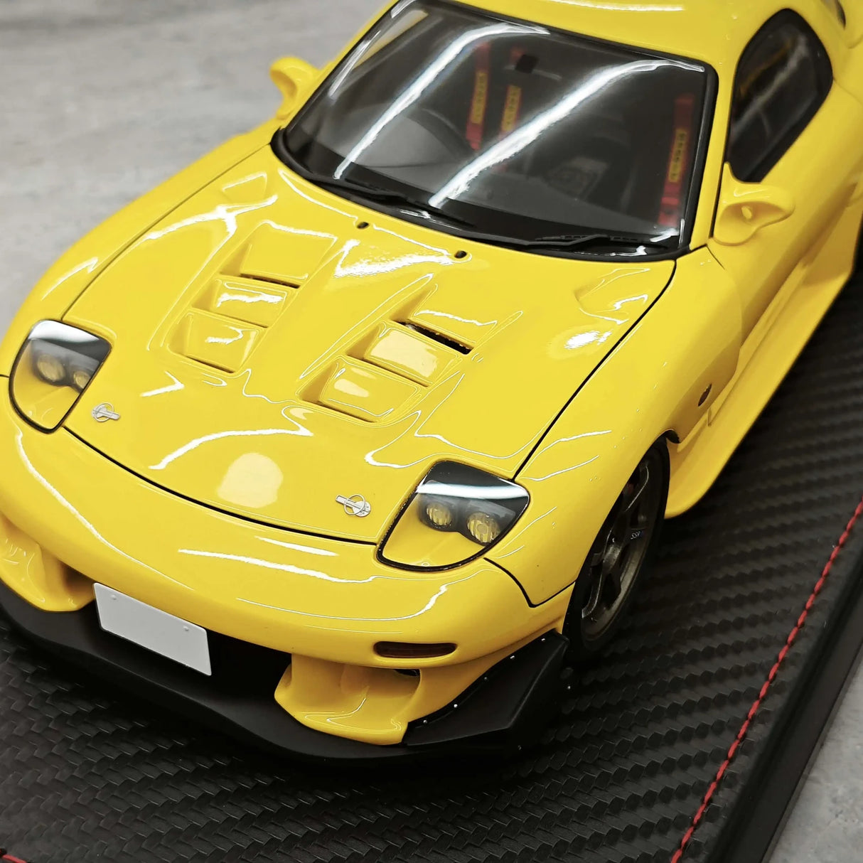 Accensione Mazda 1993 RX-7 FD3S Initial D Keisuke Takahashi Giallo 1:18 – Resina modello in resina collezionabile