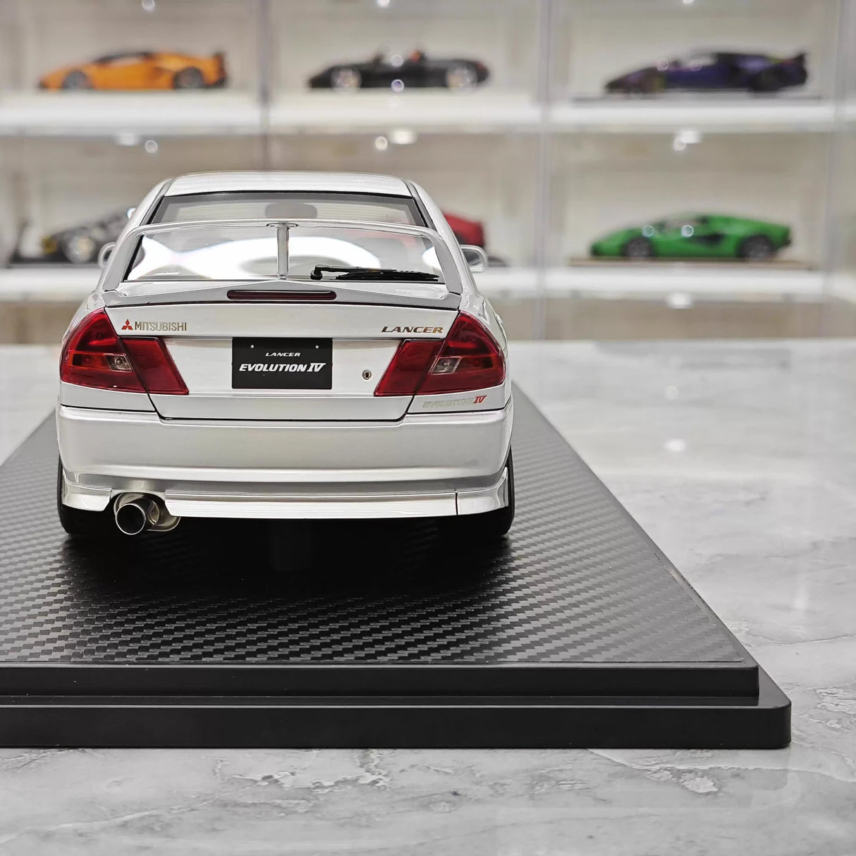 Ignition Mitsubishi 1997 Lancer Evo IV Silver 1:18 – kolekcjonerski model żywicy z żywicy