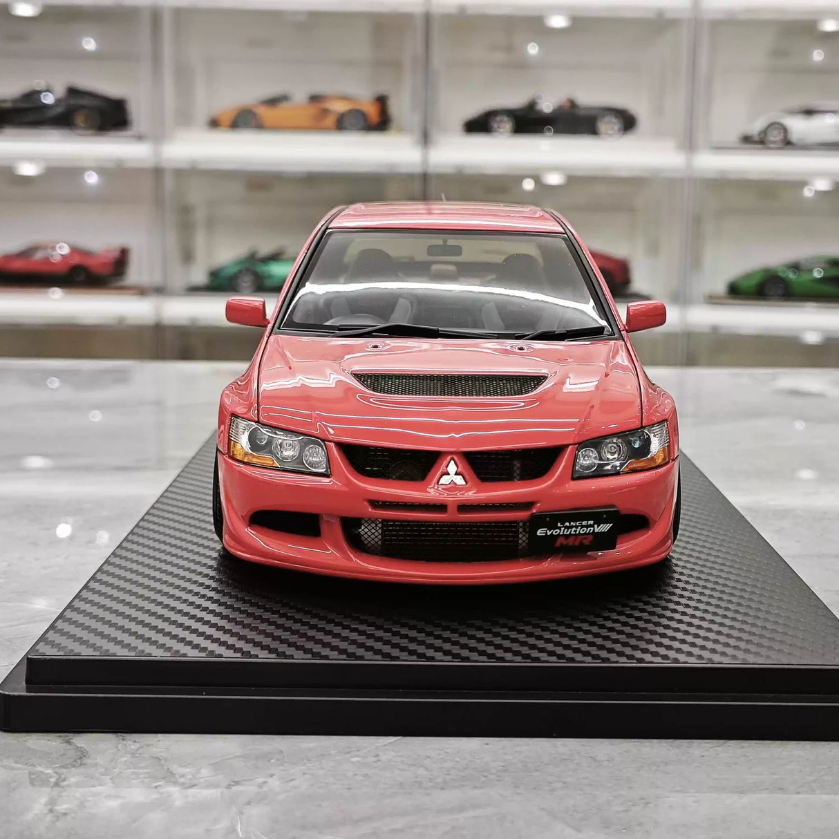 Ignition Mitsubishi 2004 Lancer Evolution VIII MR Red 1:18 – Verzamelbare Resin Modelresin Hars