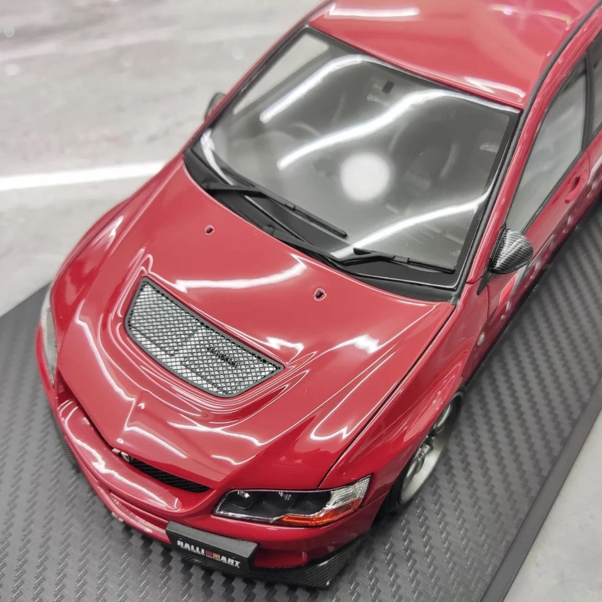 Ignition Mitsubishi 2005 Lancer Evo IX Wagon RalliArt Red 1:18 – Collectible Resin Model Resin