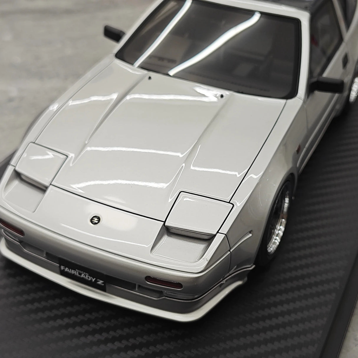 Ignition Nissan 1986 Fairlady Z 300ZR Z31 Silver 1:18 – samlarresin modellresin