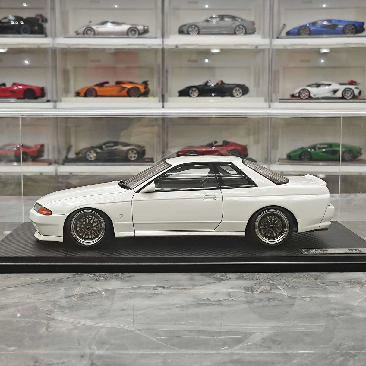 Ignition Nissan 1994 Skyline GT-R R32 Wangan Midnight Reina Akikawa White 1:18 – Collectible Resin Model Resin