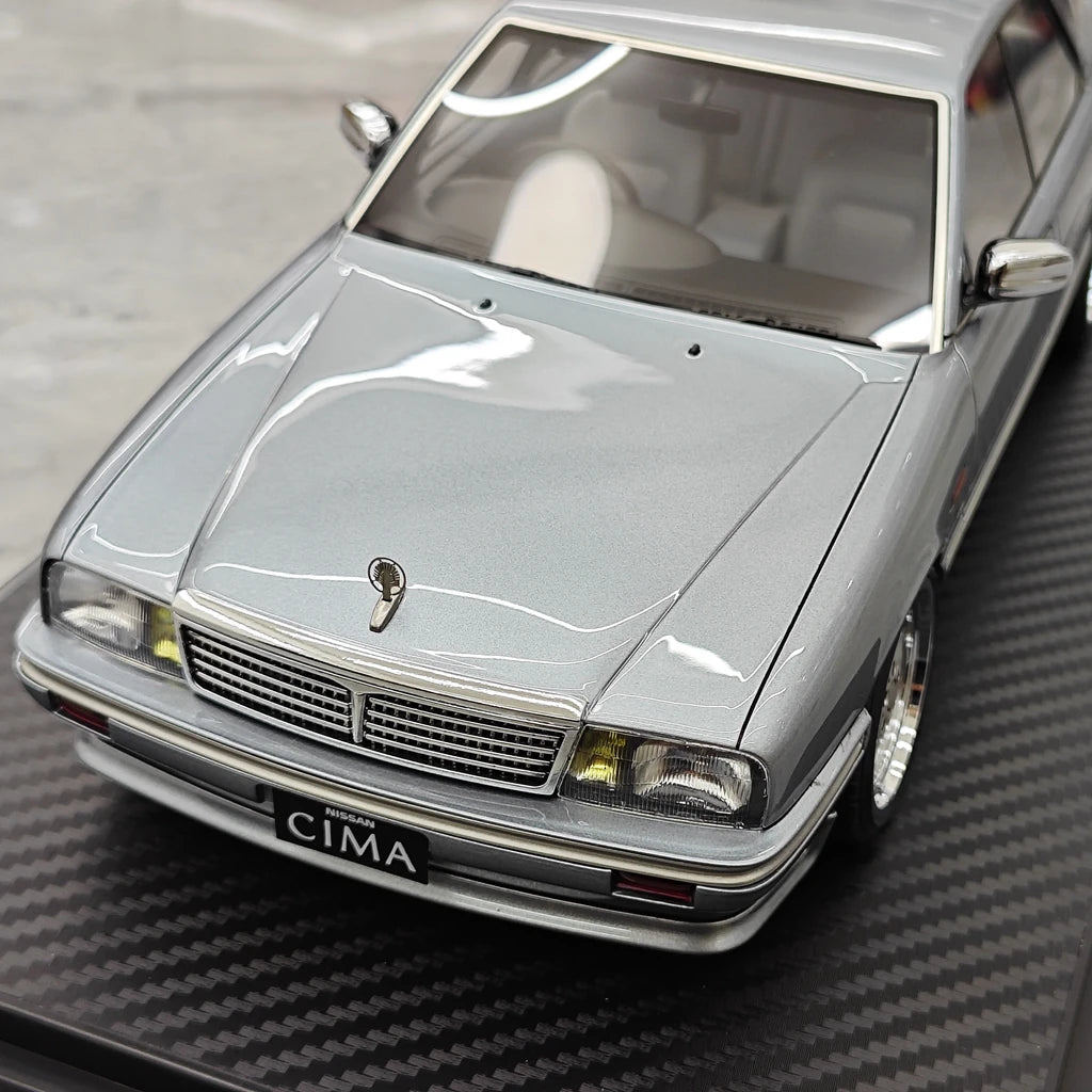 Ignition Nissan 1988 Cedric Cima Y31 Pearl White 1:18 – Resina modello in resina collezionabile