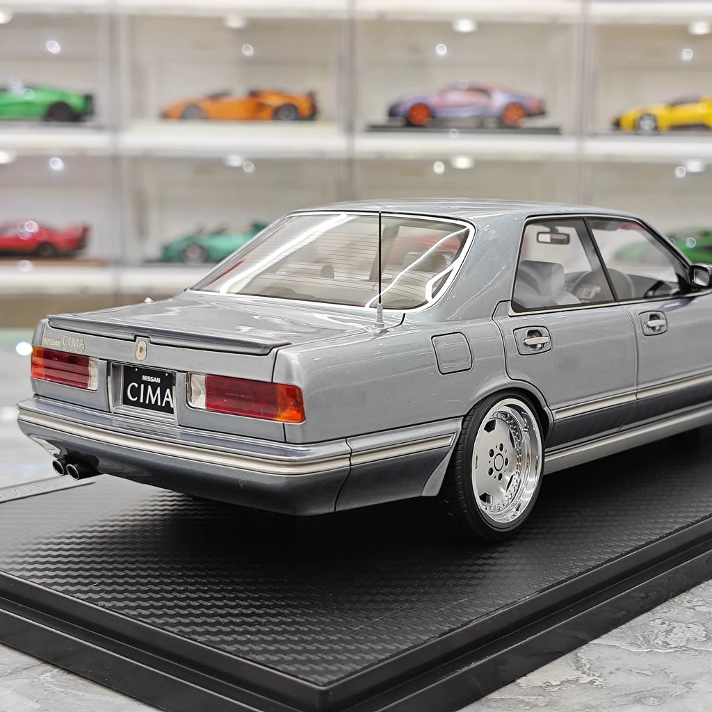 Ignition Nissan 1988 Cedric Cima Y31 Pearl White 1:18 – Resina modello in resina collezionabile