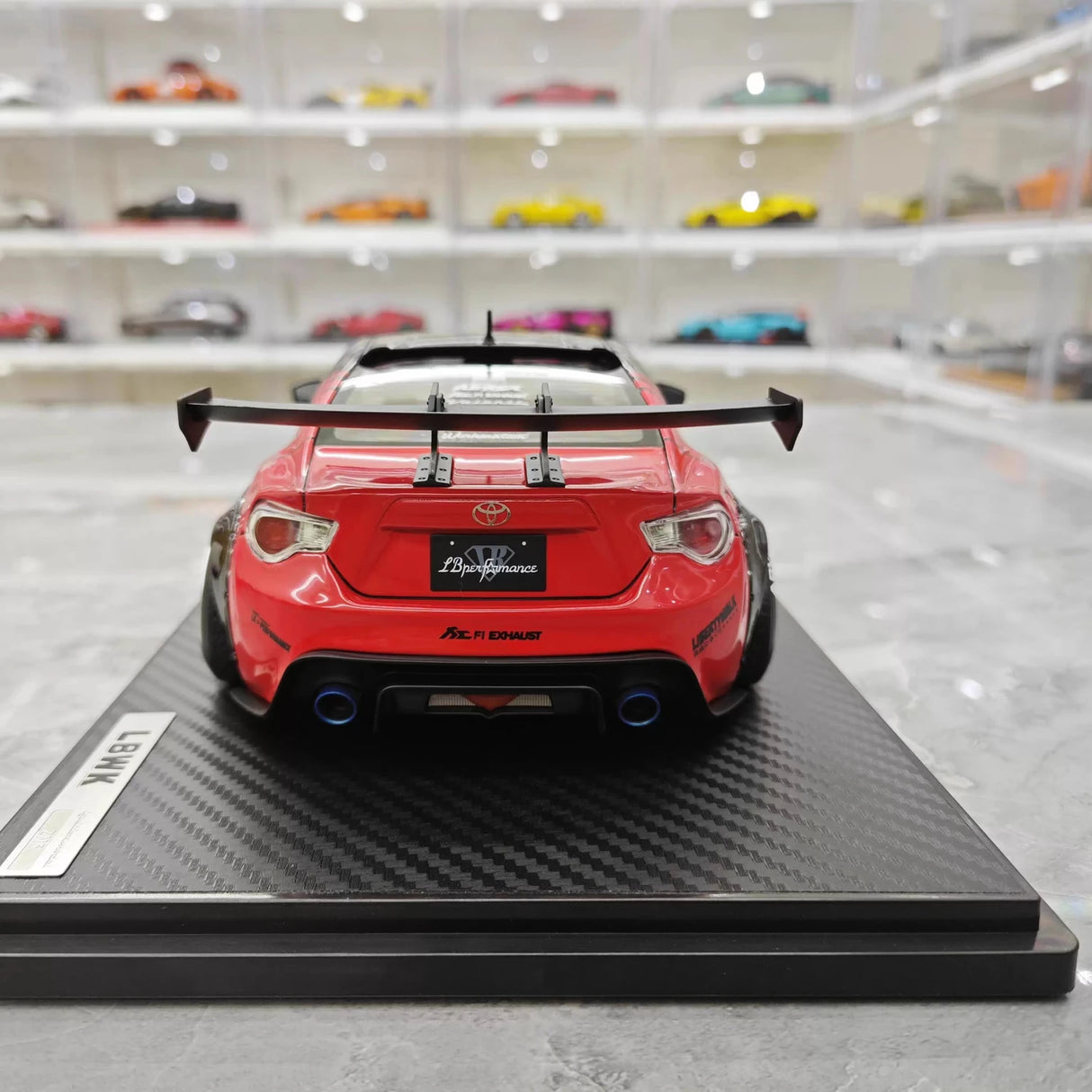 Ignition Toyota 2012 86 Subaru BRZ LBWK Black 1:18 – Resina de Modelo de Resina Colecionável