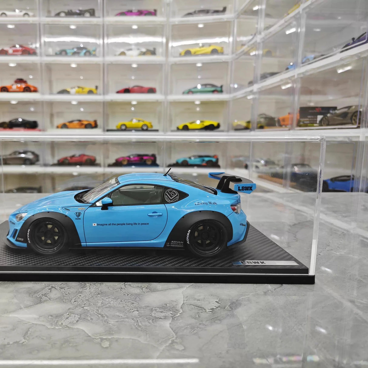 Ignition Toyota 2012 86 Subaru BRZ LBWK Blue 1:18 – Resina Modelo de Resina de Coleção