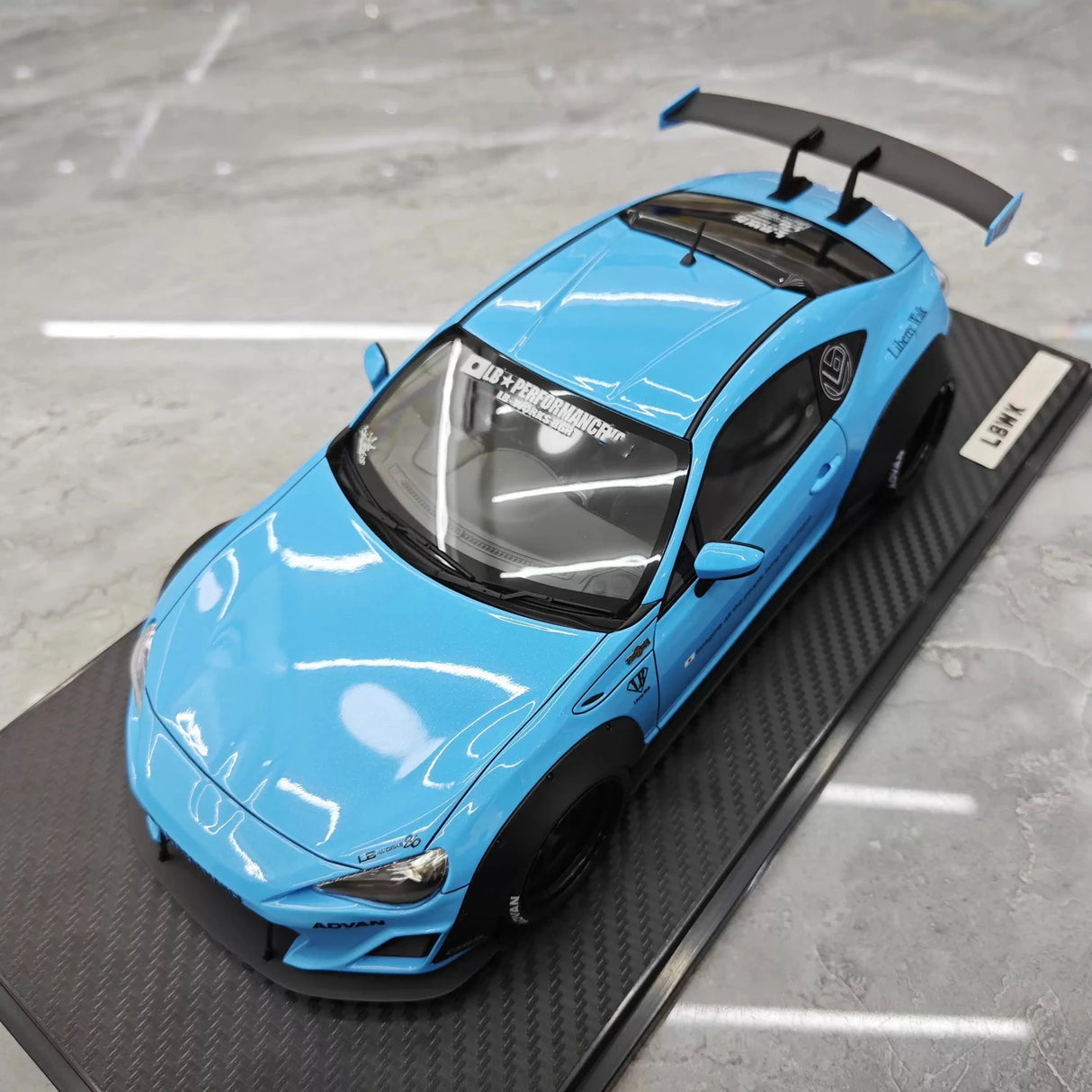 Ignition Toyota 2012 86 Subaru BRZ LBWK Blue 1:18 – Resina Modelo de Resina de Coleção