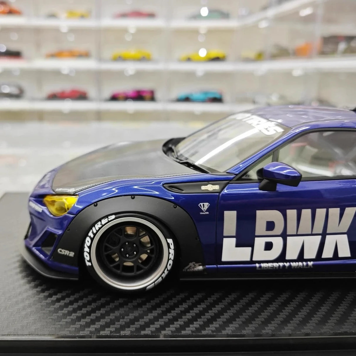 Ignition Toyota 2012 86 Subaru BRZ LBWK Deep Blue 1:18 – Resina Modelo de Resina Colecionável