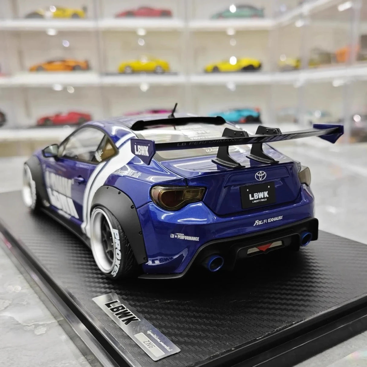 Ignition Toyota 2012 86 Subaru BRZ LBWK Deep Blue 1:18 – Resina Modelo de Resina Colecionável