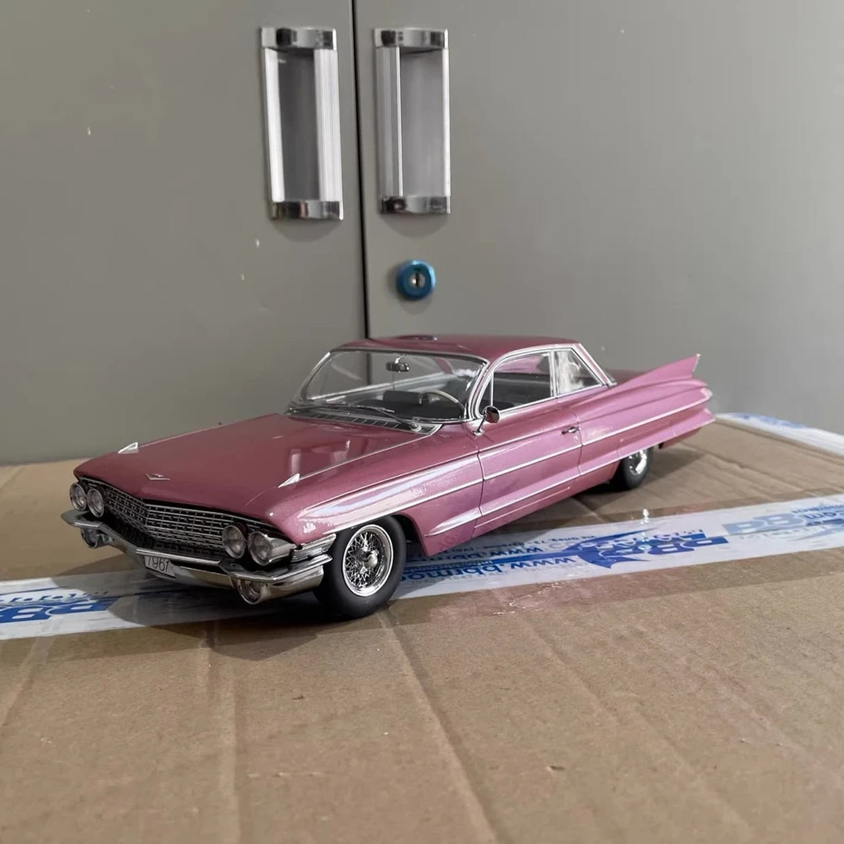 KK Scale Cadillac 1961 DeVille Series 62 Coupe Pink 1:18 – Collectible Diecast Model Die-Cast