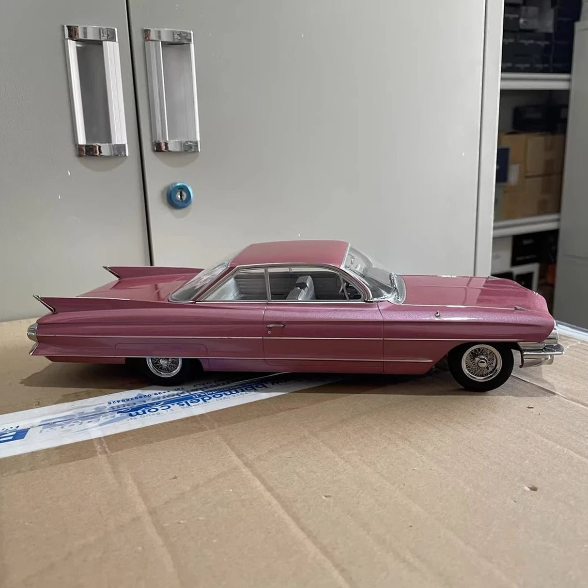 KK Scale Cadillac 1961 DeVille Series 62 Coupe Pink 1:18 – Collectible Diecast Model Die-Cast