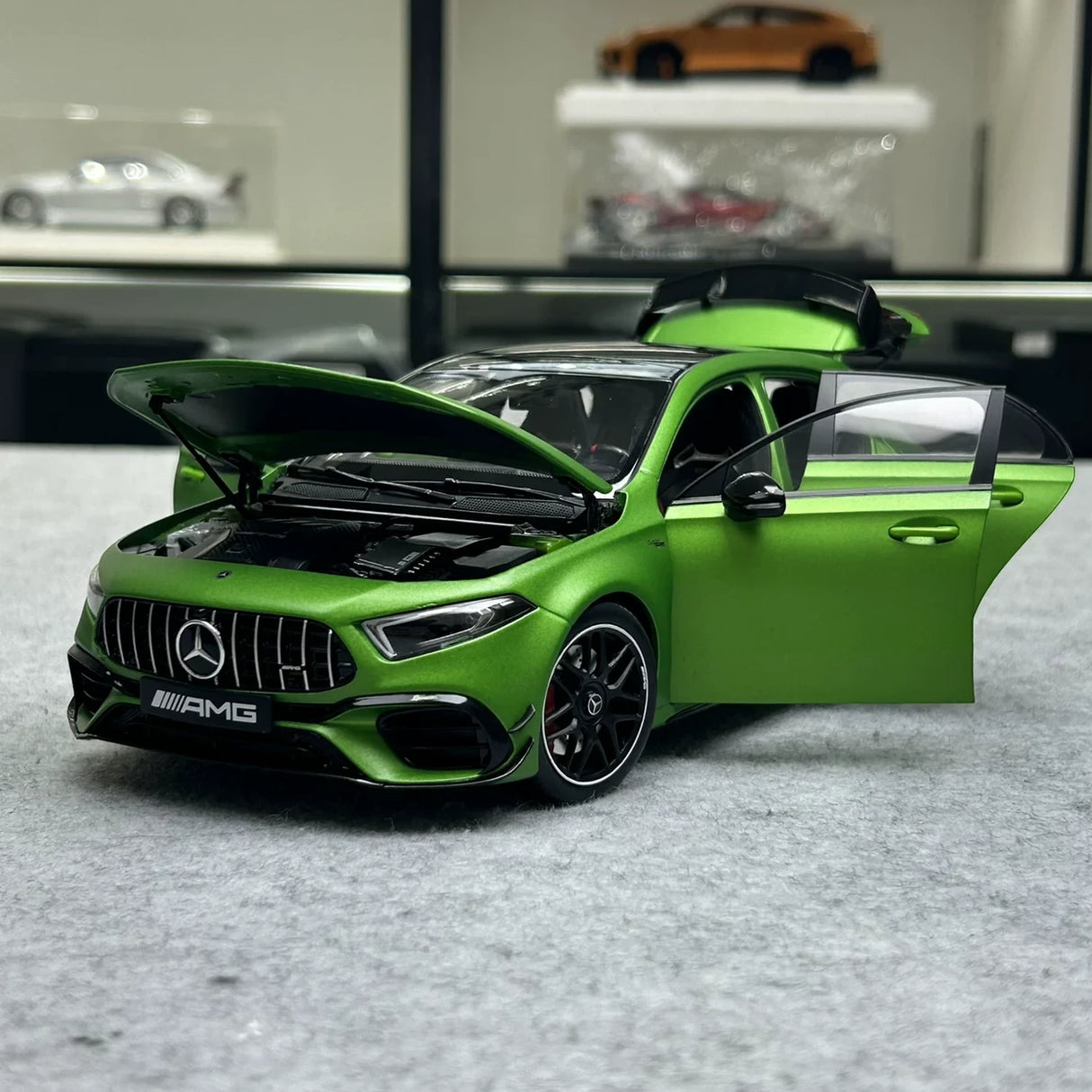 كيلوووركس Mercedes-AMG 2023 A 45 S W177 Green 1:18 – نموذج راتنج قابل للجمع