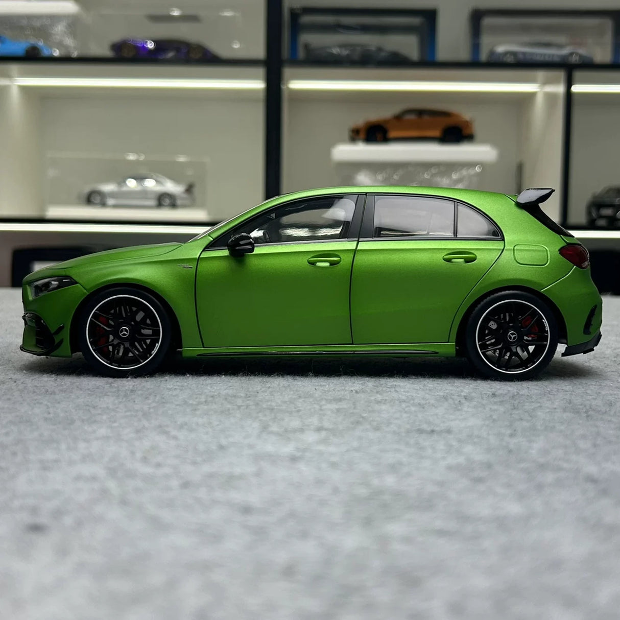 كيلوووركس Mercedes-AMG 2023 A 45 S W177 Green 1:18 – نموذج راتنج قابل للجمع
