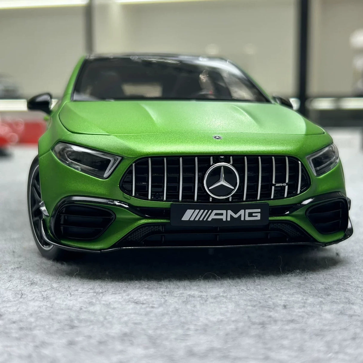 كيلوووركس Mercedes-AMG 2023 A 45 S W177 Green 1:18 – نموذج راتنج قابل للجمع