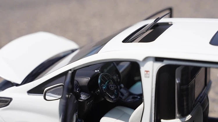 Kyosho Lexus 2020 LM 300h branco 1:18 – modelo de coleção em metal fundido