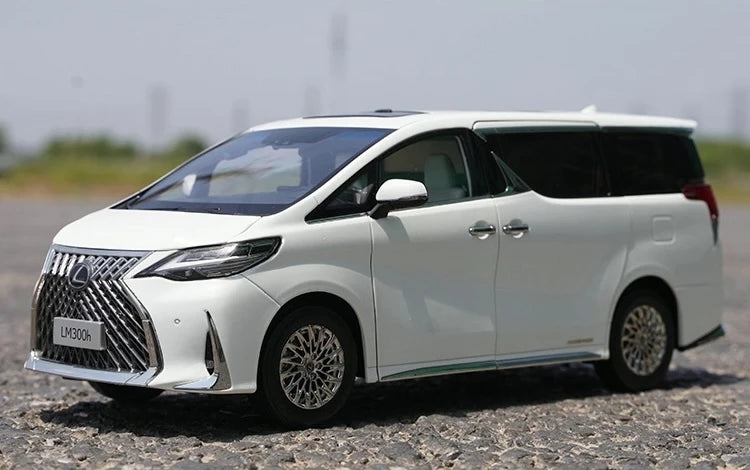 Kyosho Lexus 2020 LM 300h branco 1:18 – modelo de coleção em metal fundido