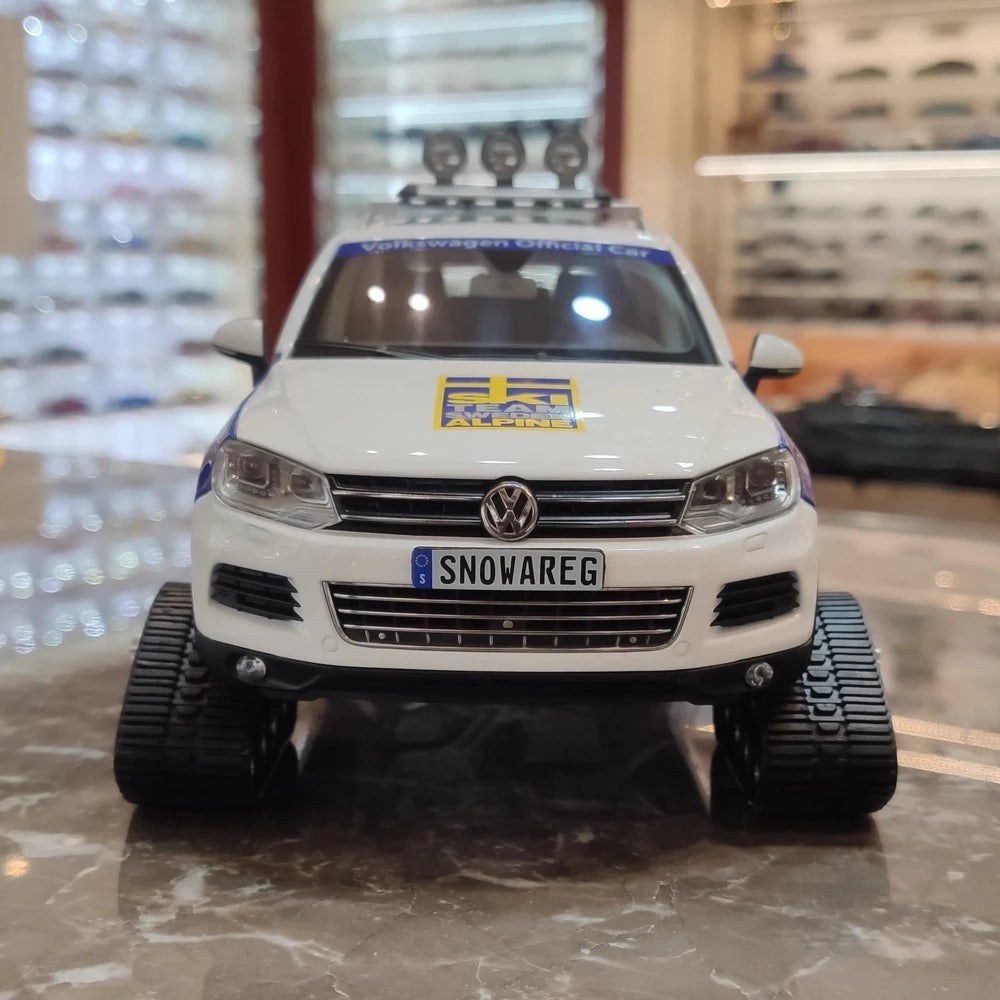 Kyosho Volkswagen 2010 Touareg Snowareg Sweden 1:18 – Collectible Diecast Model Die-Cast