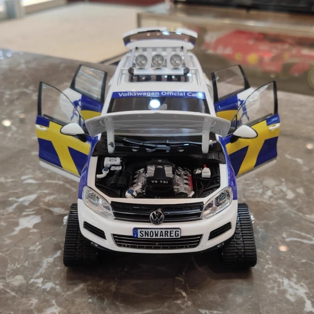 Kyosho Volkswagen 2010 Touareg Snowareg Sweden 1:18 – Collectible Diecast Model Die-Cast