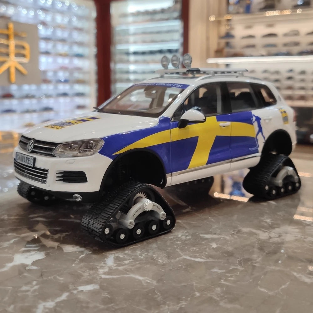 Kyosho Volkswagen 2010 Touareg Snowareg Sweden 1:18 – Collectible Diecast Model Die-Cast