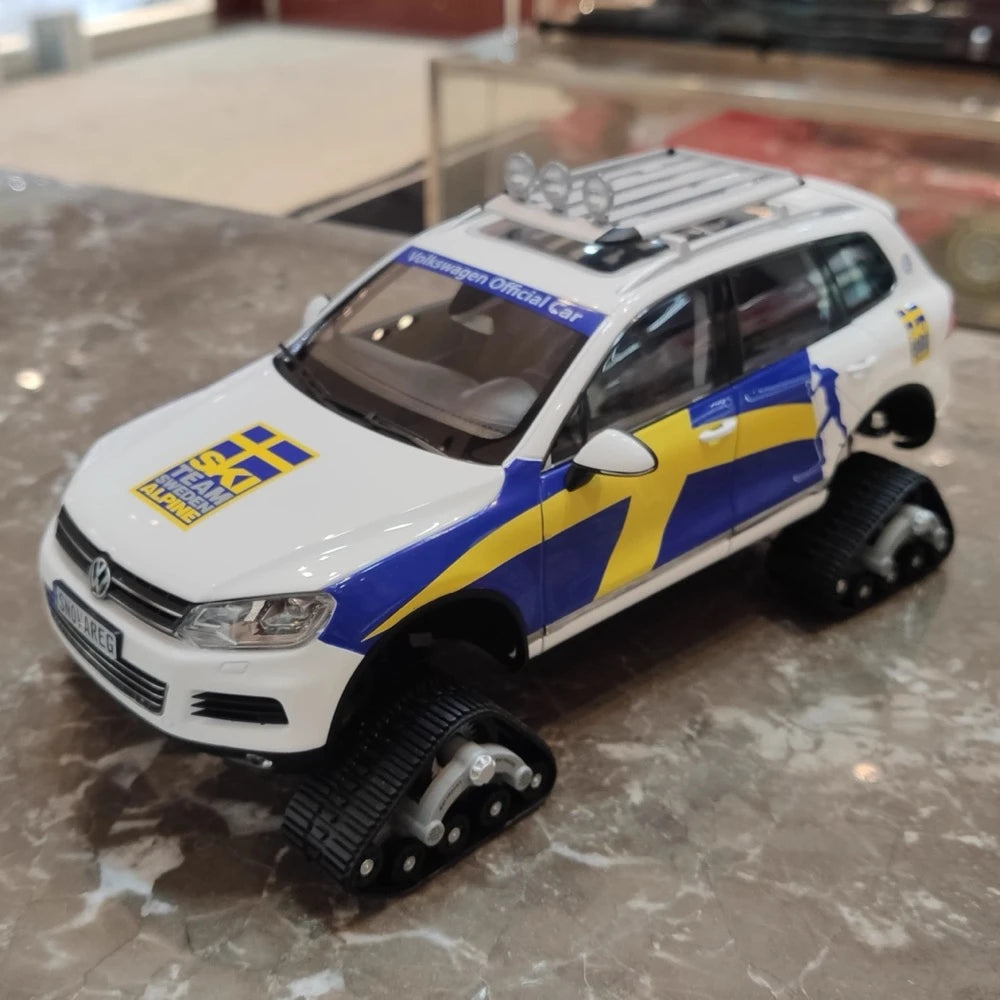 Kyosho Volkswagen 2010 Touareg Snowareg Sweden 1:18 – Collectible Diecast Model Die-Cast