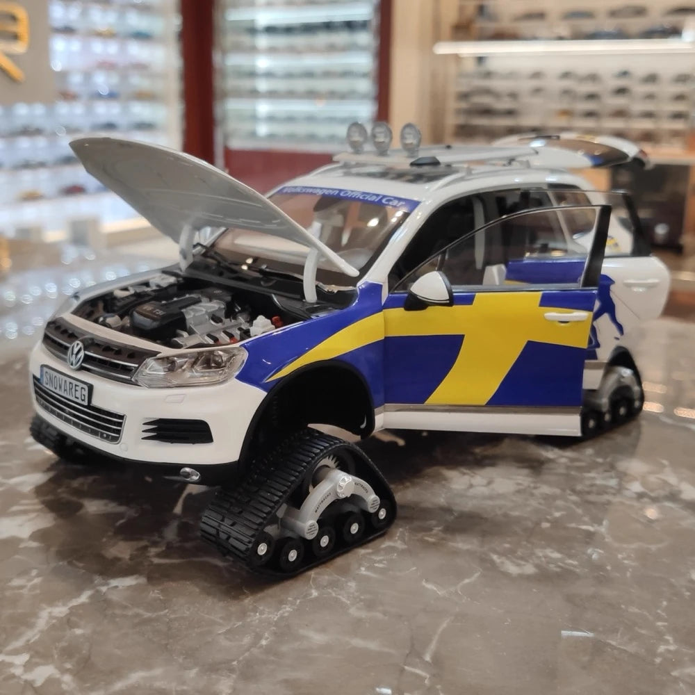 Kyosho Volkswagen 2010 Touareg Snowareg Sweden 1:18 – Collectible Diecast Model Die-Cast