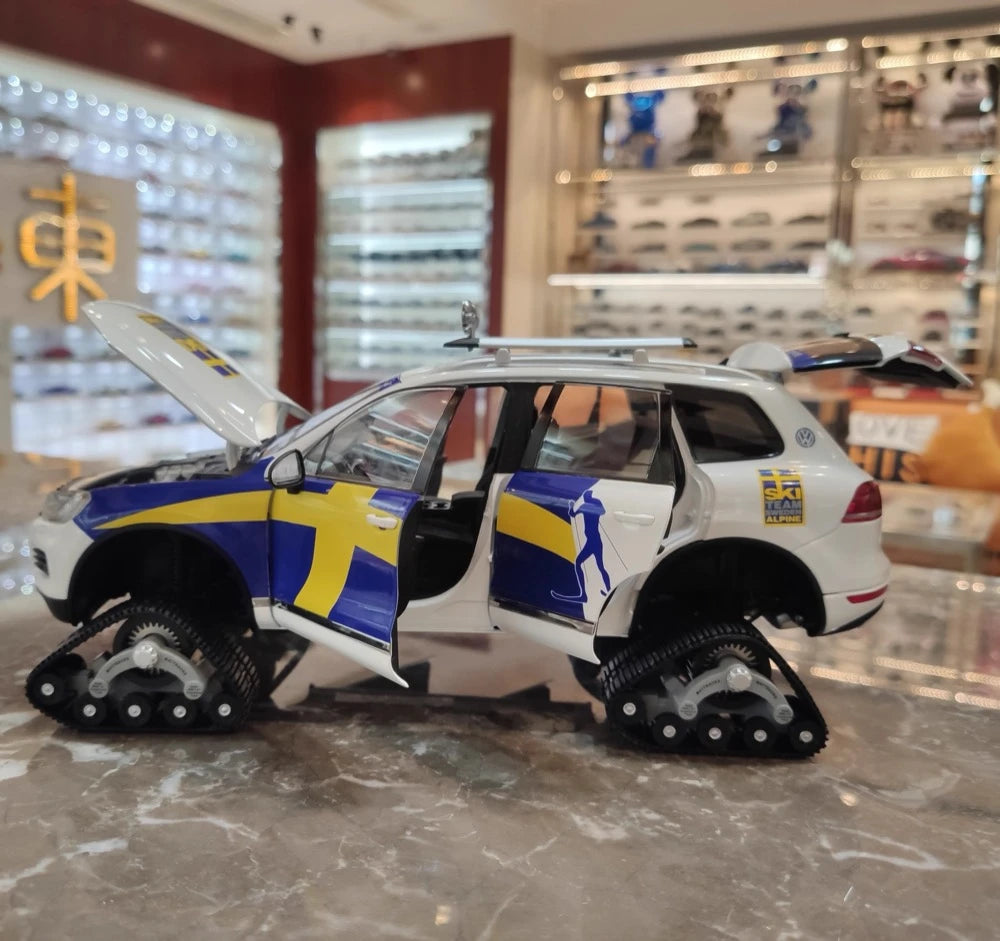 Kyosho Volkswagen 2010 Touareg Snowareg Sweden 1:18 – Collectible Diecast Model Die-Cast
