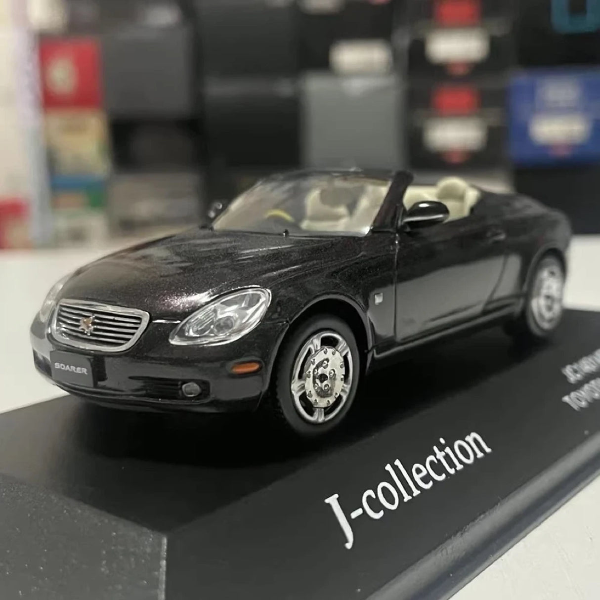 Kyosho Toyota 2001 Soarer Convertible Z40 Red 1:43 – Collectible Diecast Model Die-Cast