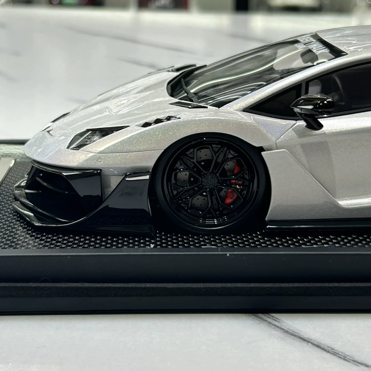 LBWK Lamborghini 2011 Aventador LP700-4 LB-Silhouette Works GT EVO White 1:18 – Resina da collezione per modelli in resina