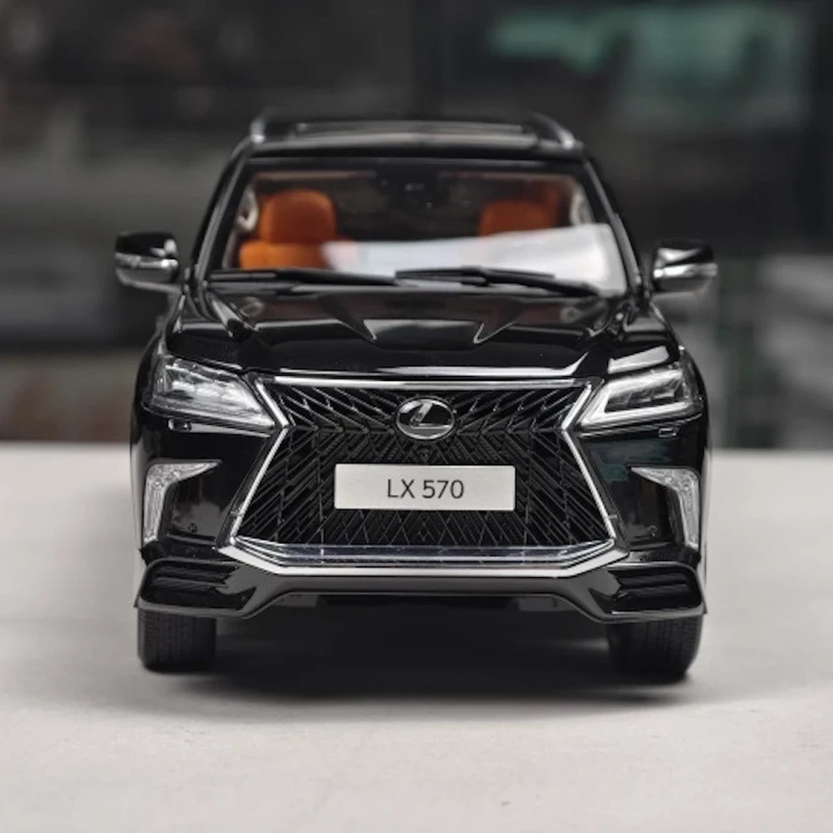 LCD Lexus 2018 LX 570 Black 1:18 – Collectible Diecast Model Die-Cast