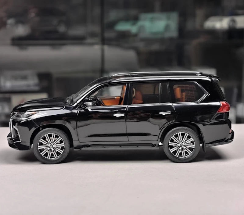 LCD Lexus 2018 LX 570 Black 1:18 – Collectible Diecast Model Die-Cast