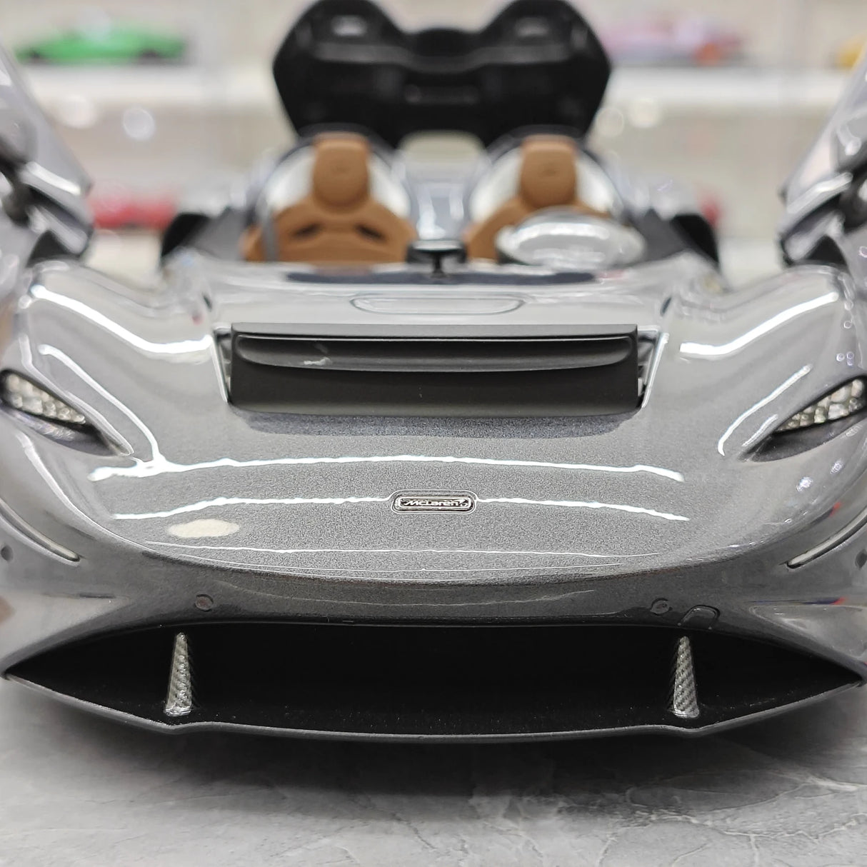 LCD McLaren 2020 Elva Heavy Grey Metallic 1:18 – Modello da collezione pressofuso