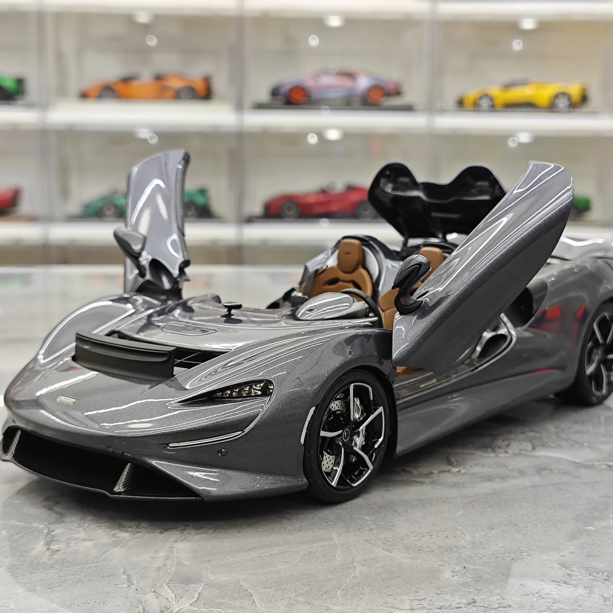 LCD McLaren 2020 Elva Heavy Grey Metallic 1:18 – Modello da collezione pressofuso