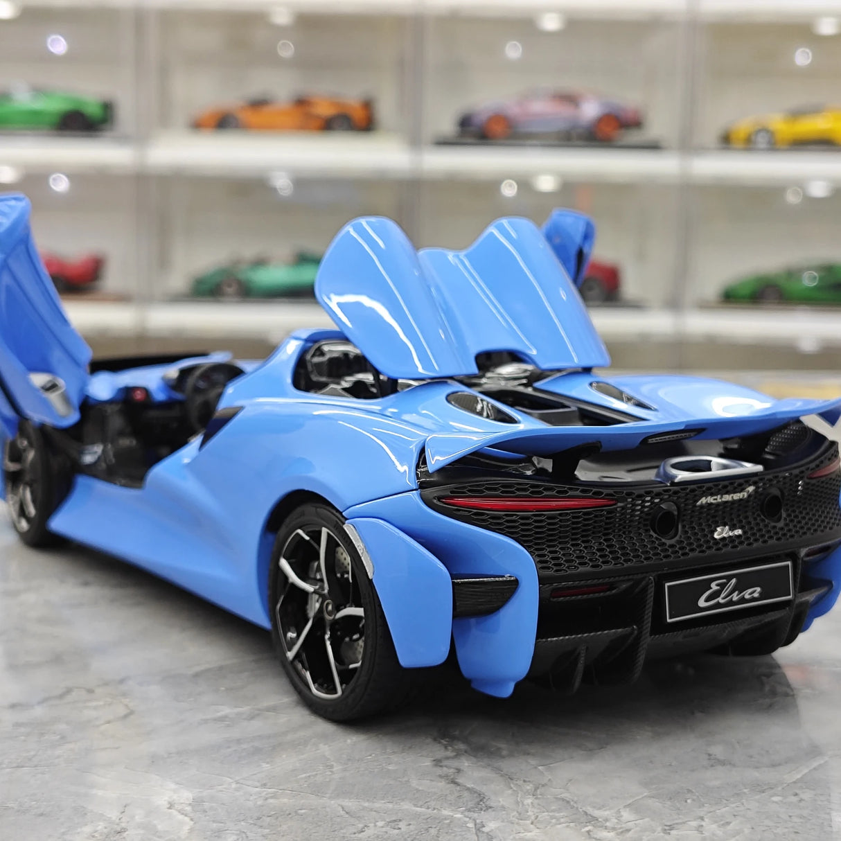 LCD McLaren 2020 Elva Light Blue 1:18 – Modello da collezione pressofuso