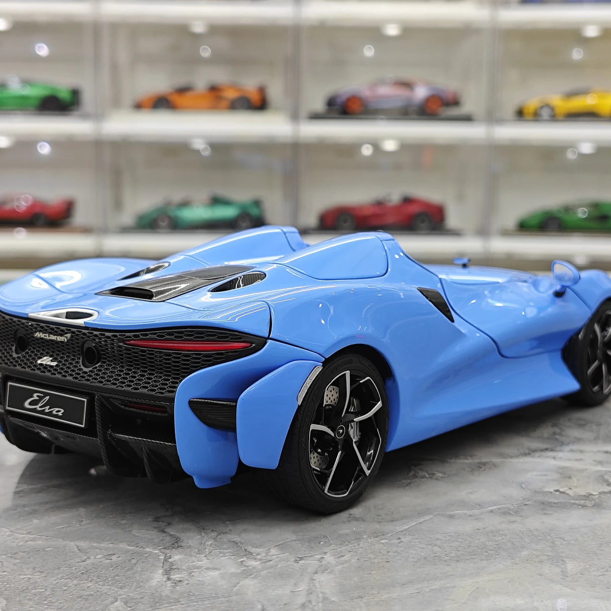 LCD McLaren 2020 Elva Light Blue 1:18 – Modello da collezione pressofuso