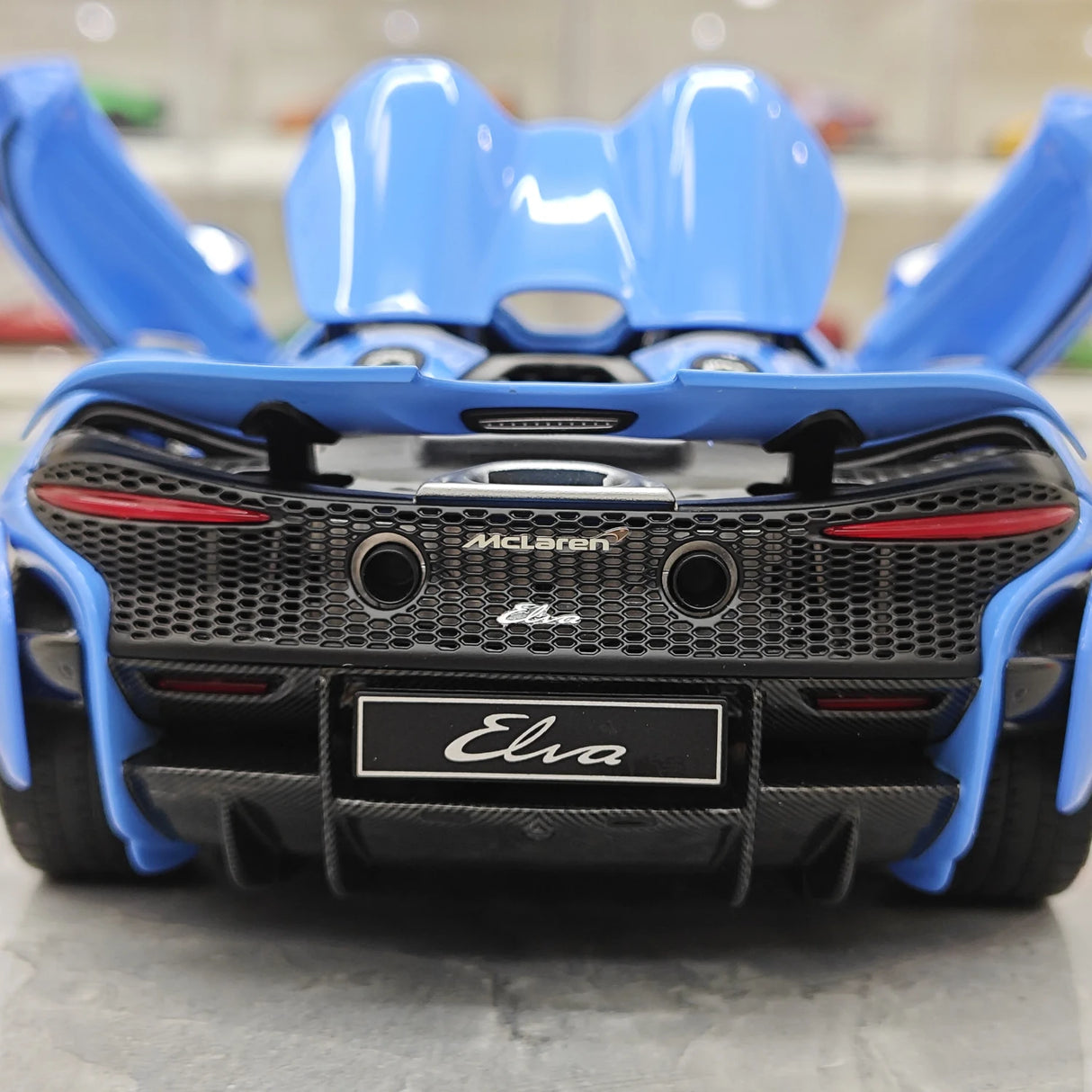 LCD McLaren 2020 Elva Light Blue 1:18 – Modello da collezione pressofuso