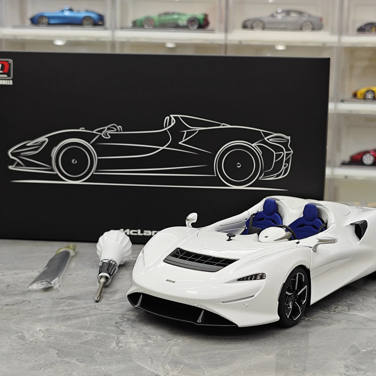 LCD McLaren 2020 Elva White 1:18 – Modelo de fundición a presión coleccionable