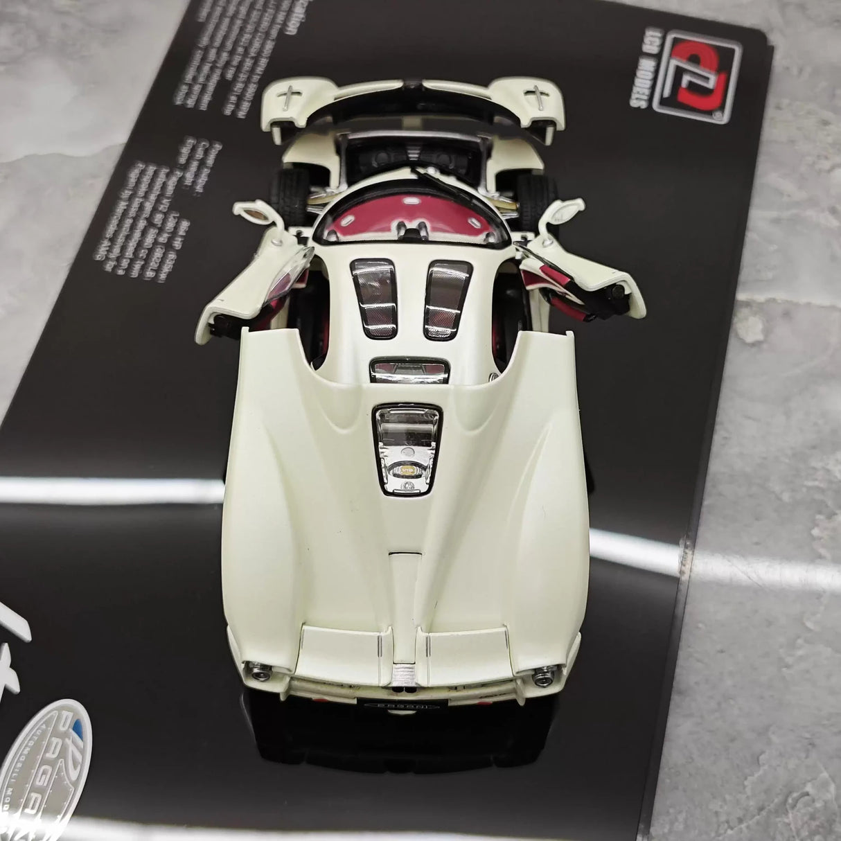 LCD Pagani 2023 Utopia White 1:43 – Collectible Diecast Model Die-Cast