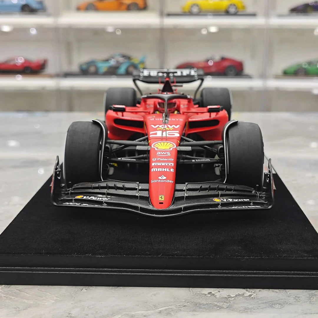 1:18 Ferrari 2023 SF-23 #16 Singapore GP Charles Leclerc F1 Resin-Modell von Look Smart – Ansicht 1
