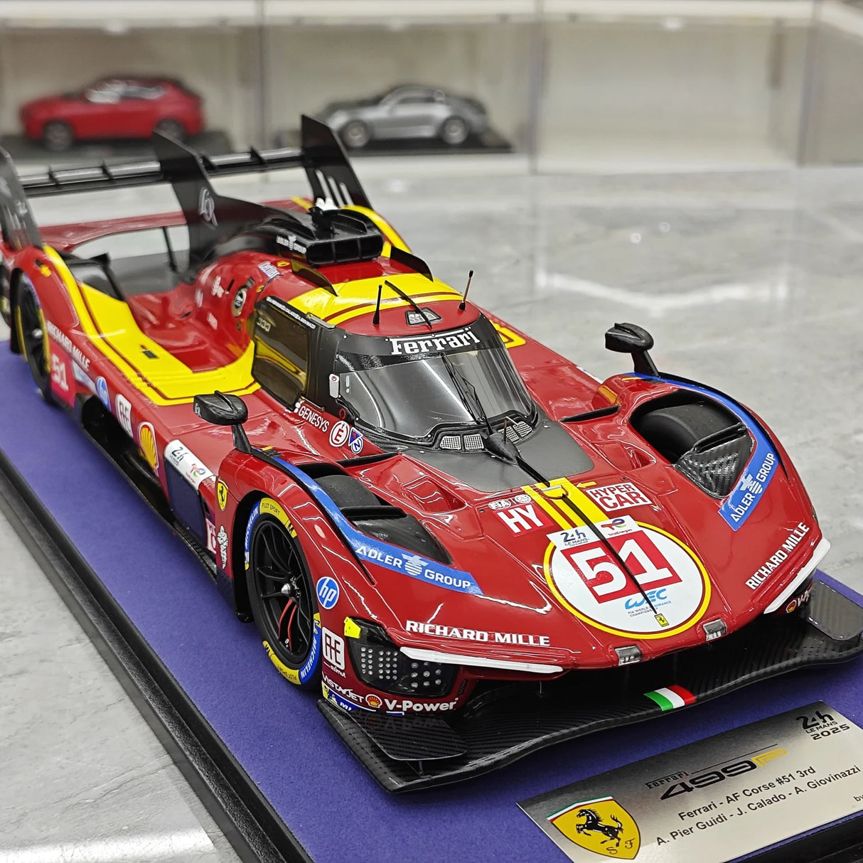 Ferrari 2025 499P AF Corse 3° Posto #51 1:18 modello collezionabile in resina 24h Le Mans di Look Smart - visualizza 10