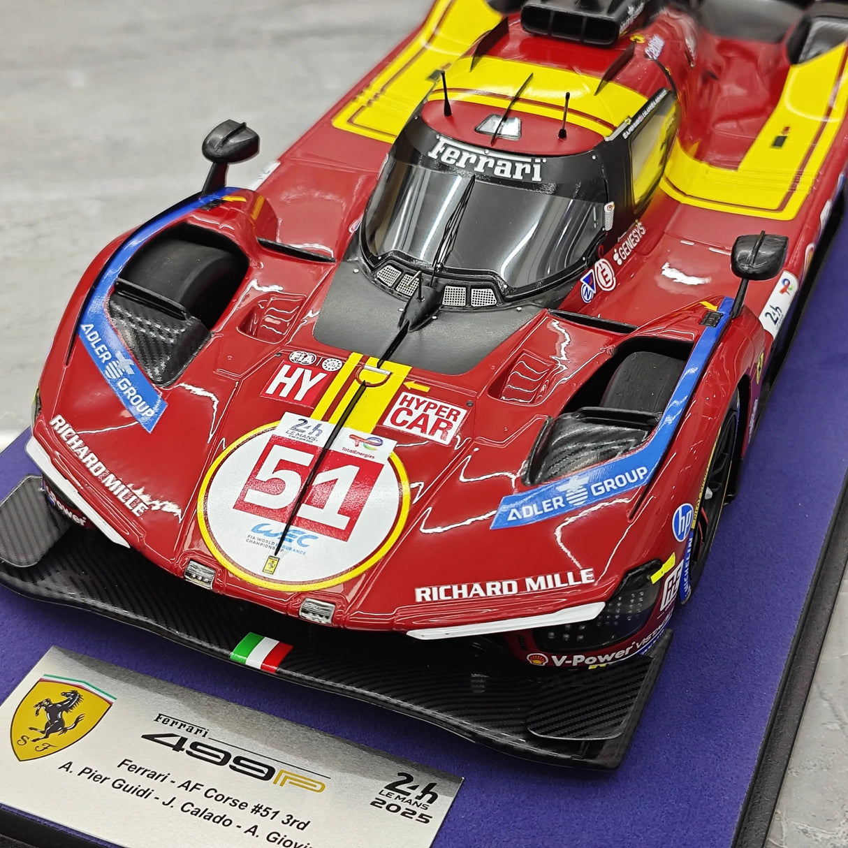 Ferrari 2025 499P AF Corse 3° Posto #51 1:18 modello collezionabile in resina 24h Le Mans di Look Smart - vista 11