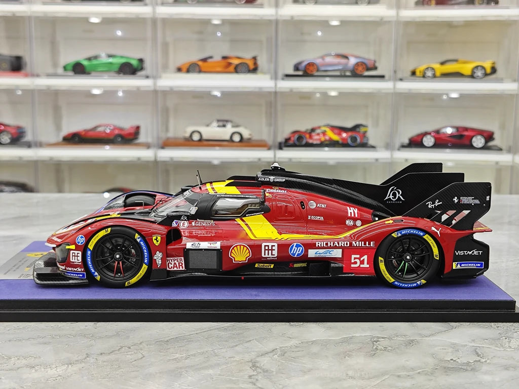 Ferrari 2025 499P AF Corse 3° Posto #51 1:18 modello da collezione in resina 24h Le Mans di Look Smart - visualizza 5