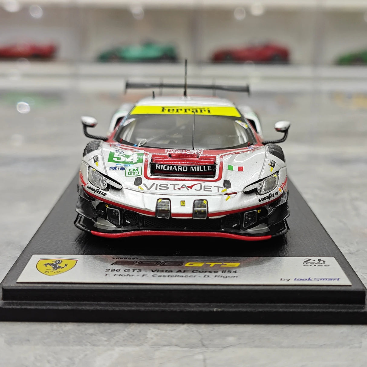 Look Smart Ferrari 2025 296 LMGT3 54 Vista AF Corse 1:43 – keräilyresimalli hartsi