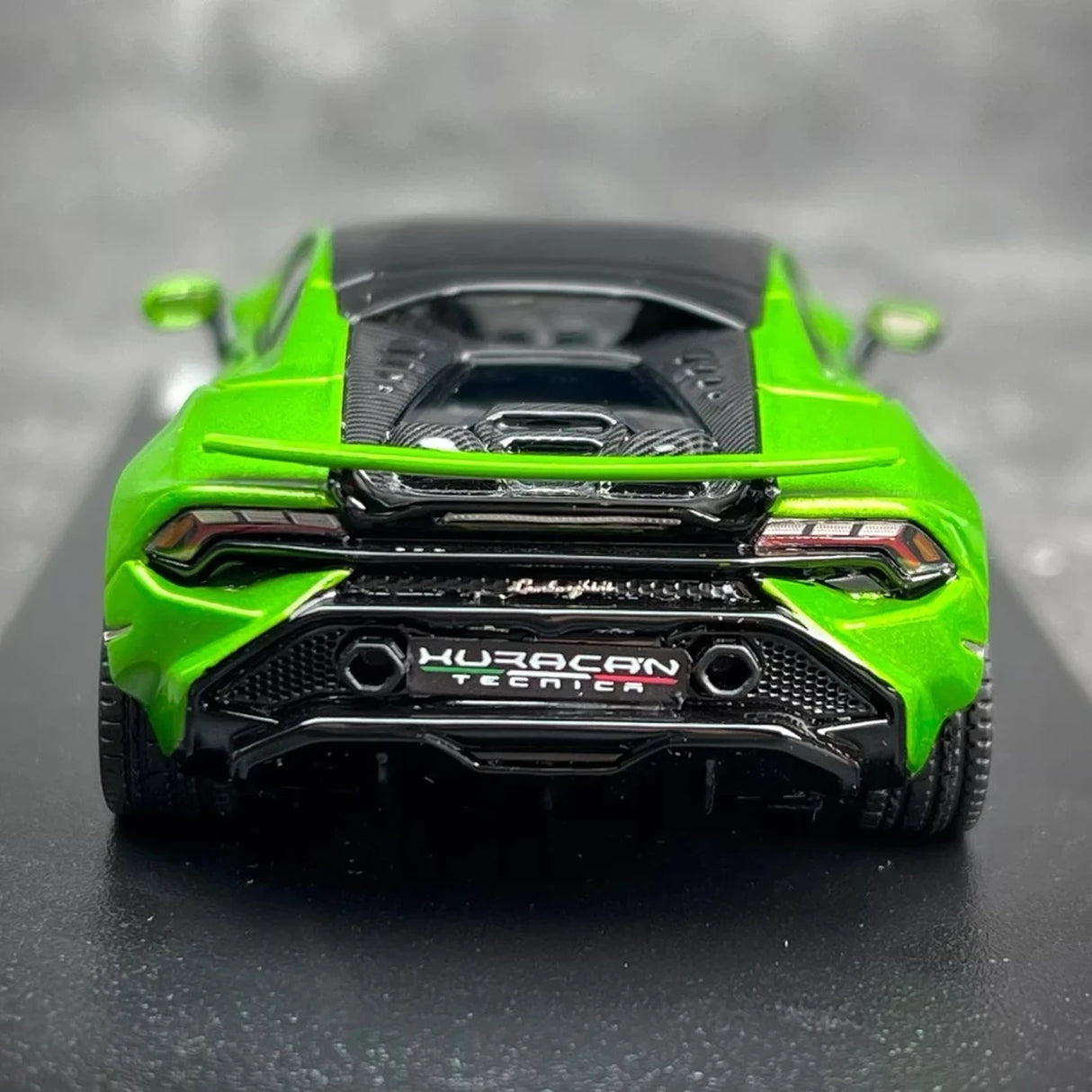 Look Smart Lamborghini 2022 Huracan LP640-2 Tecnica Green 1:43 – Collectible Resin Model Resin
