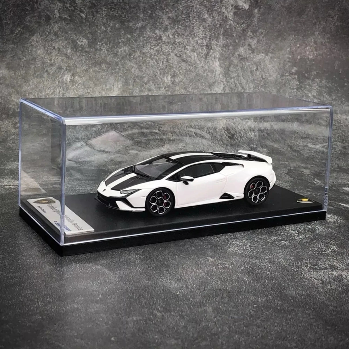 Look Smart Lamborghini 2022 Huracan LP640-2 Tecnica White 1:43 – Collectible Resin Model Resin