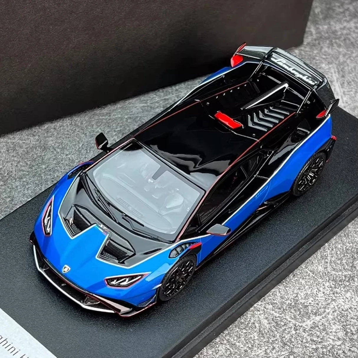Look Smart Lamborghini 2024 Huracan STJ Coupe Blue 1:43 – Collectible Resin Model Resin