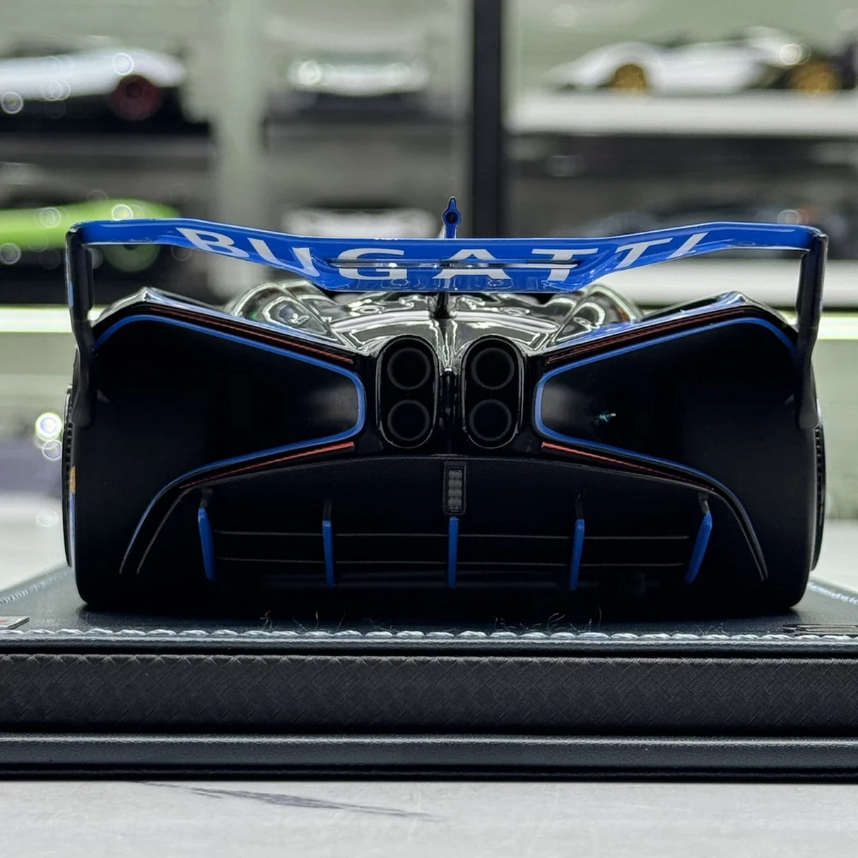 MR Kokoelma Bugatti 2021 Bolide Blue 1:18 – keräiltävä hartsimallihartsi (MR Collection)