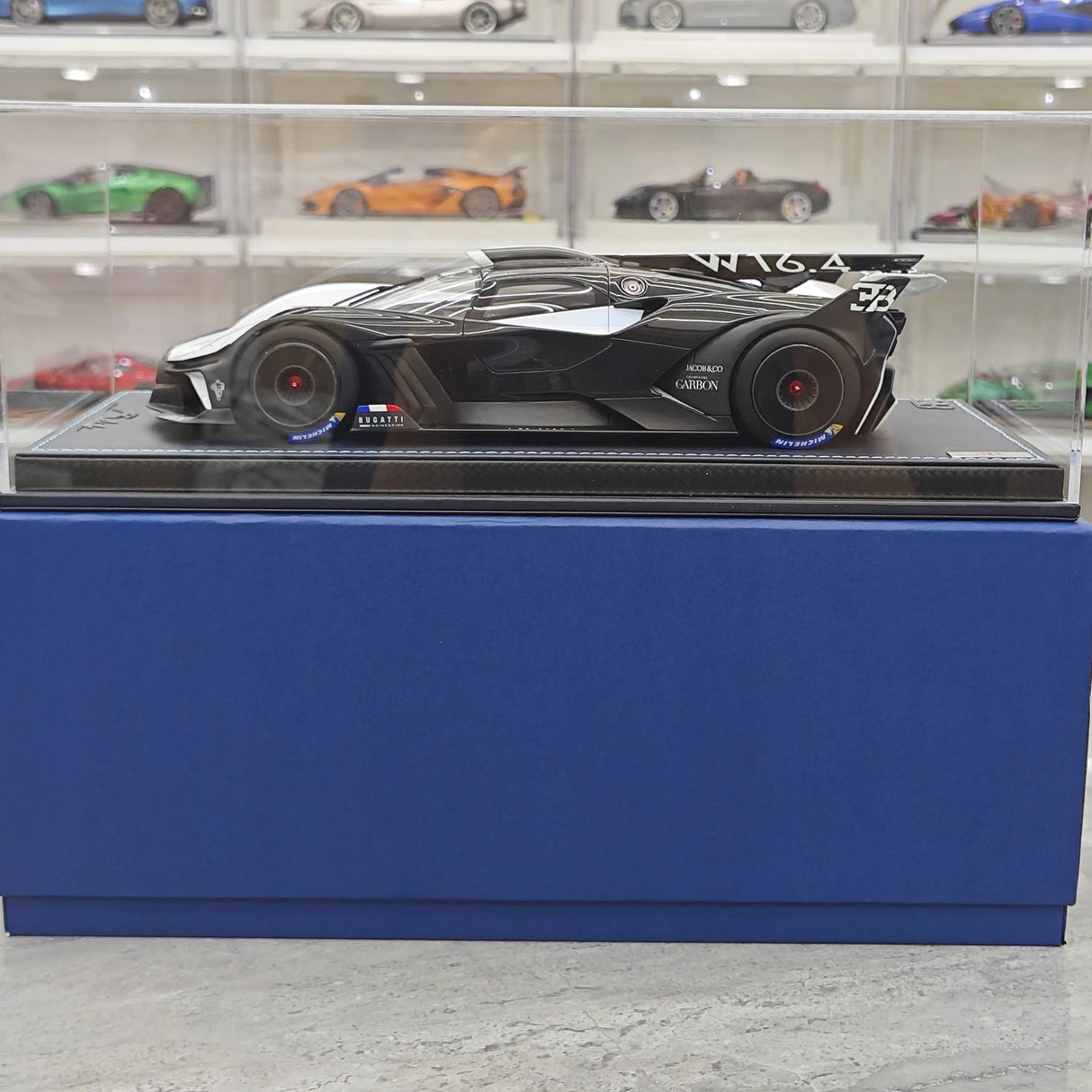 MR Collezione Bugatti 2021 Bolide White 1:18 – Resina modello in resina collezionabile (MR Collection)